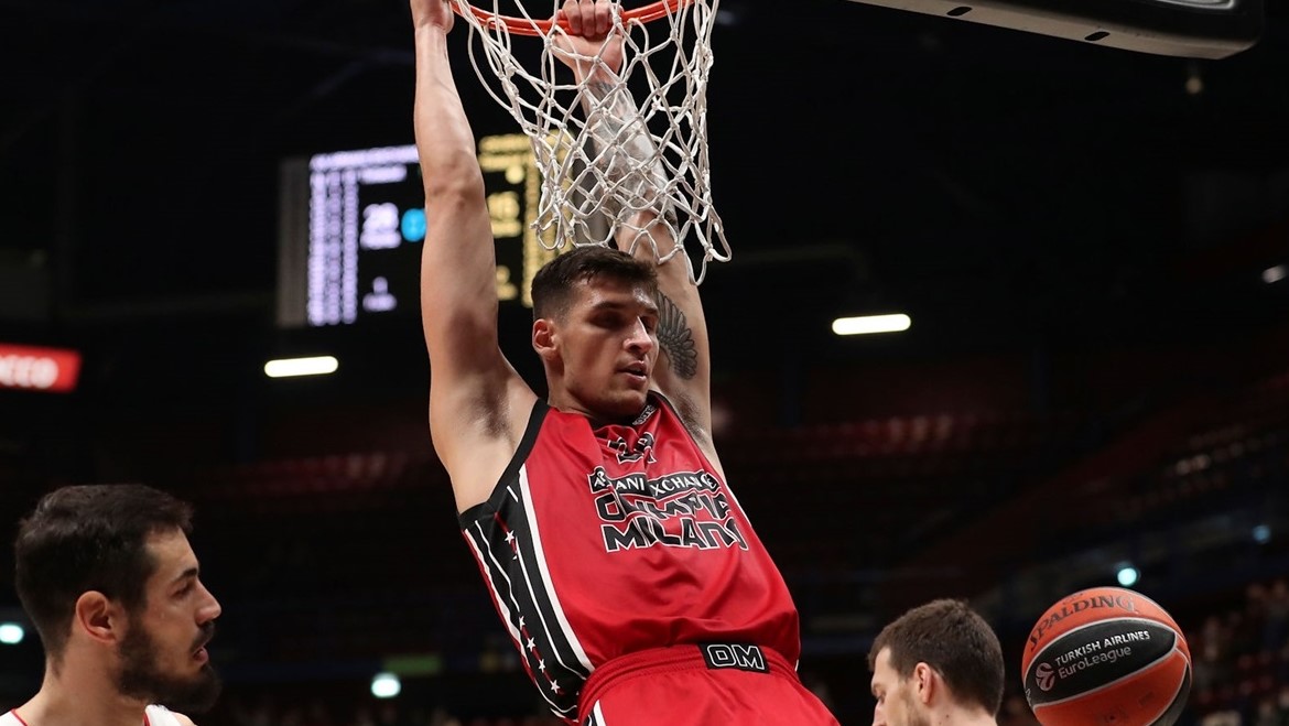 konstantinos-mitoglou-ax-armani-exchange-milan-eb21