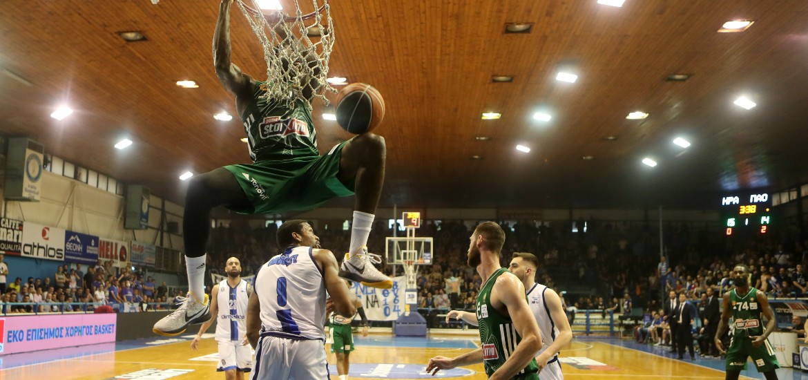 white-iraklis-pao