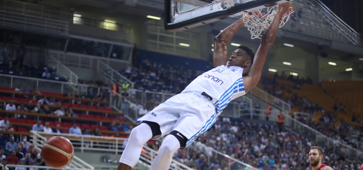 giannis-dunk-hellas-poland