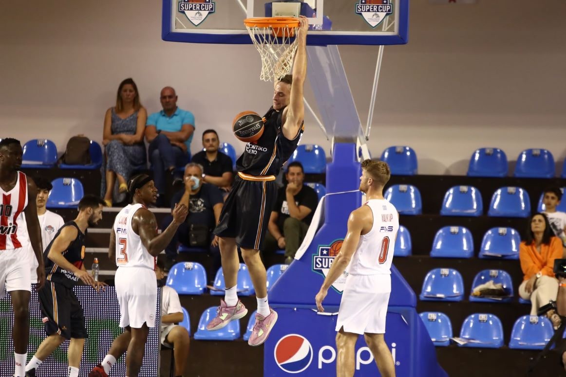 kaklamanakis_supercup-min