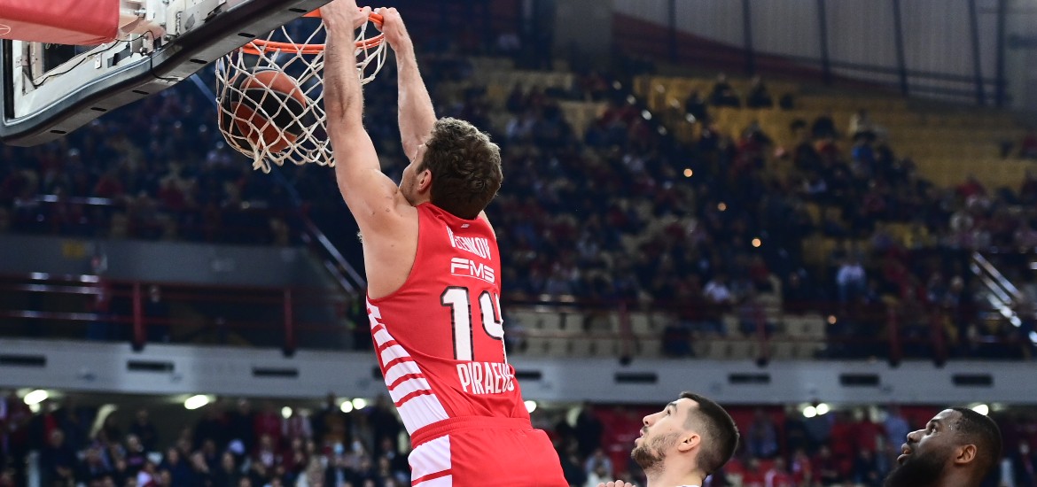 vezenkov-dunk-oly-crvena