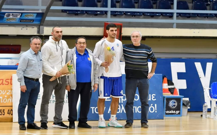 karaxalios-avramidis-panelefiniakos-vravevsi