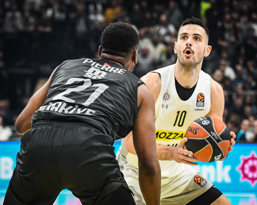 papapetrou-partizan-fener