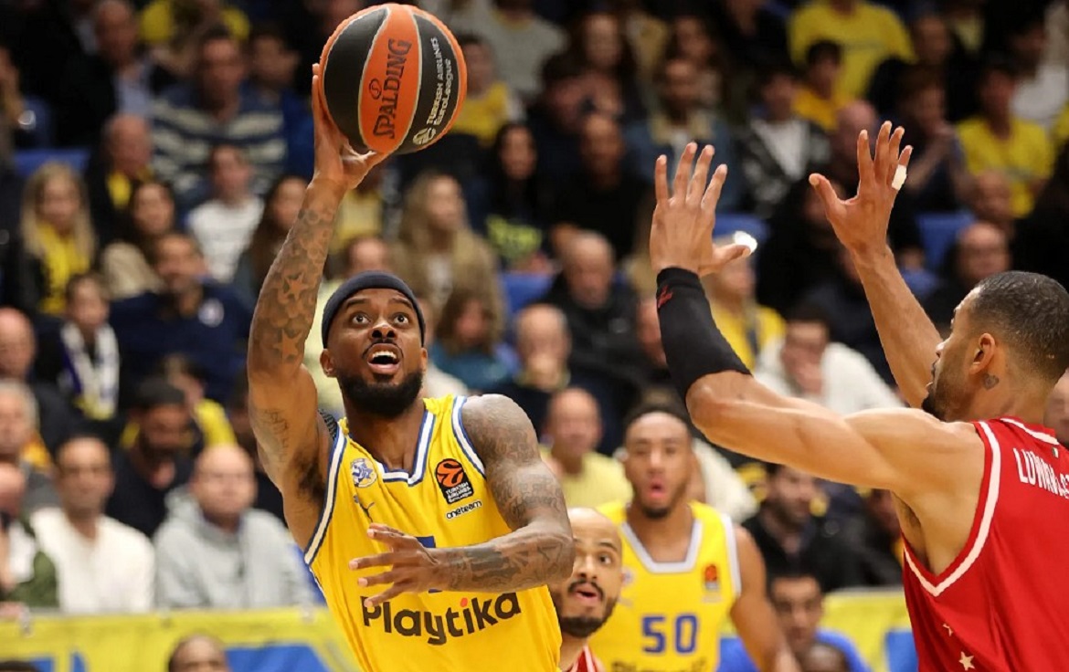 MACCABI-ARMANI-1