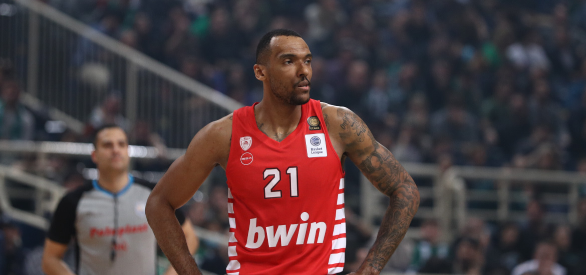 boloby-pao-olympiacos