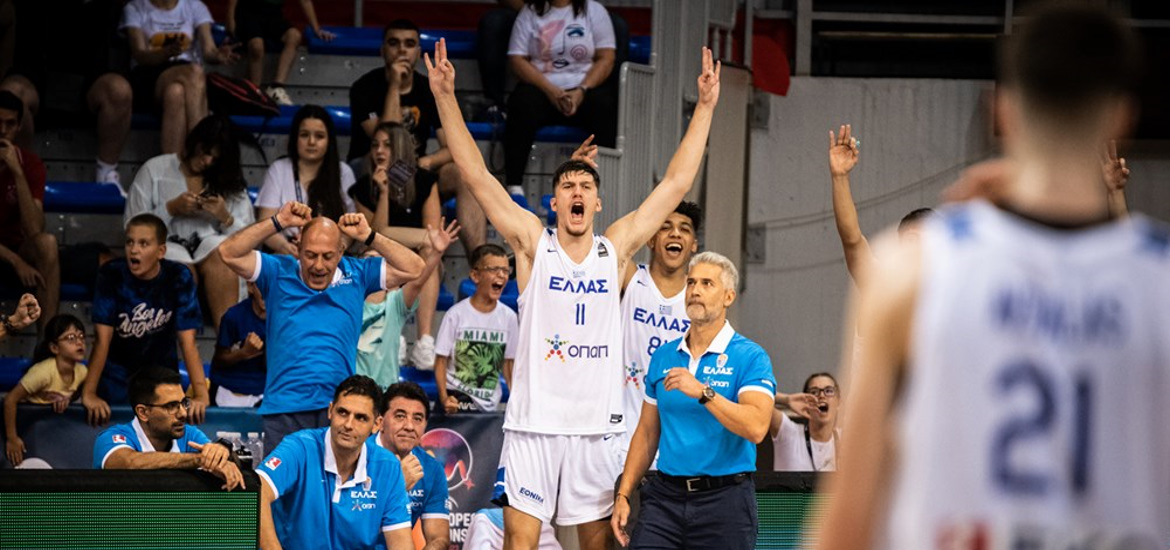 kalontzis-paniigirizei-ellada-italy-efivon