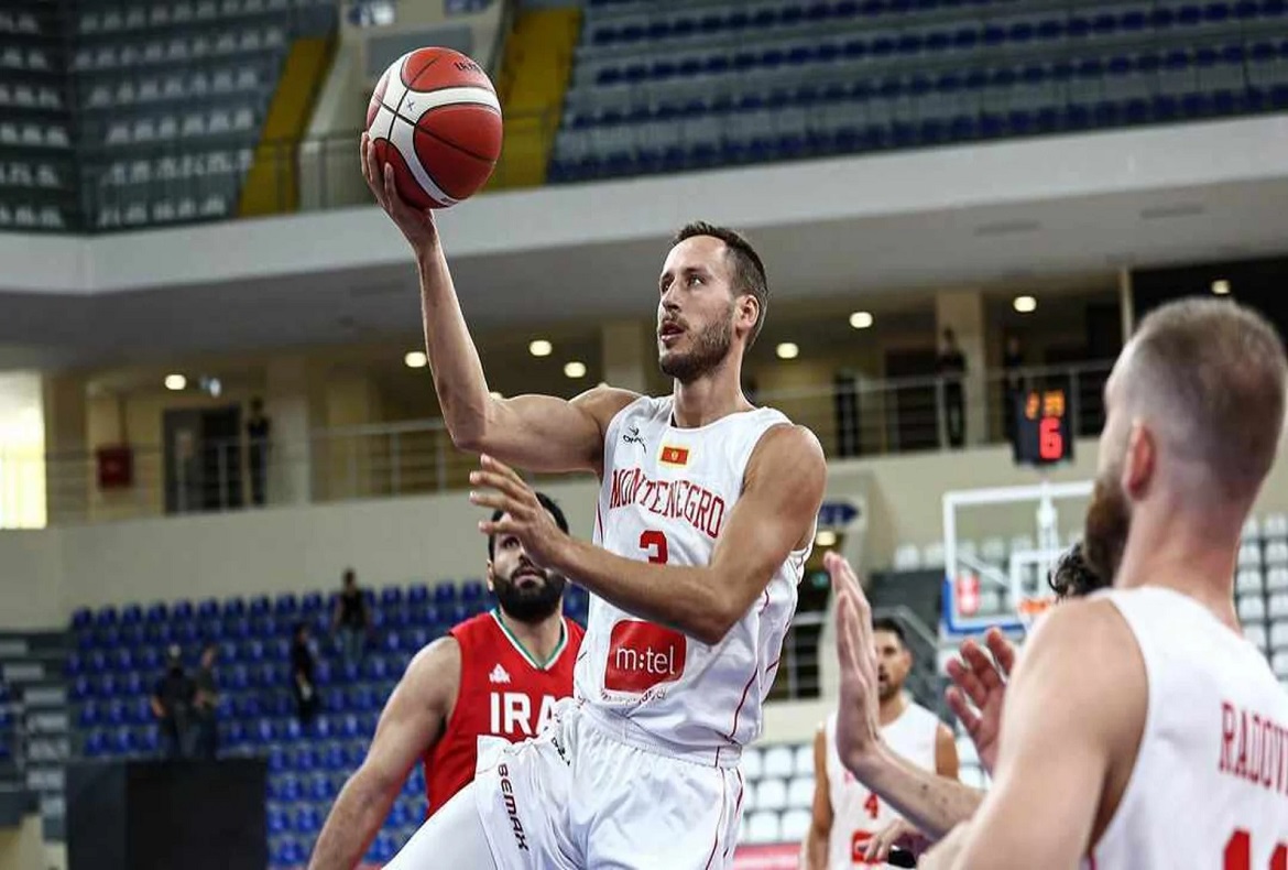 IRAN MAVROVOUNIO 66-81