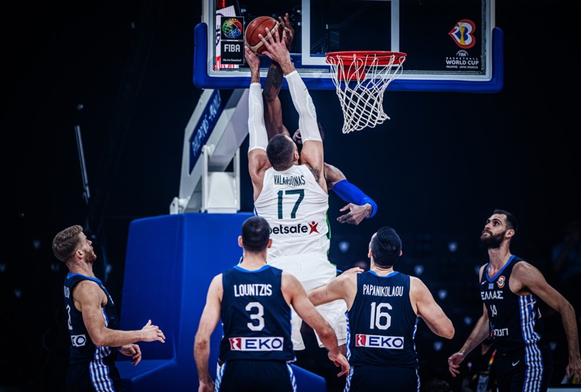THANASIS ANTETOKOUNMPO LITHUANIA GREECE WORLD CUP 2023 (1)