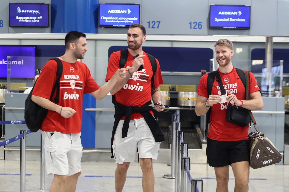 OLYMPIACOS ANACHORISI GIA MILANO 2023 24 PAPANIKOLAOU MILUTINOV WALKUP