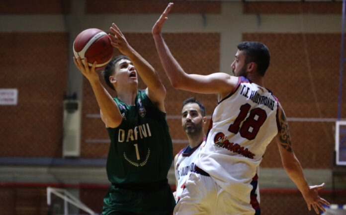 Manias-stergios-dafni-dafniou