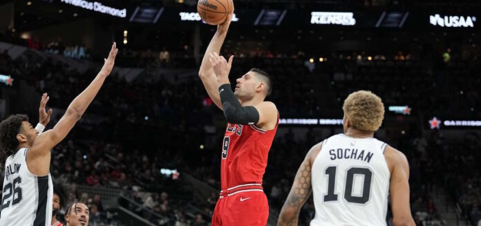 Μπουλς Nikola Vucevic
