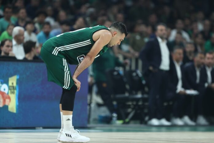 sloukas-down-pao-maccabi