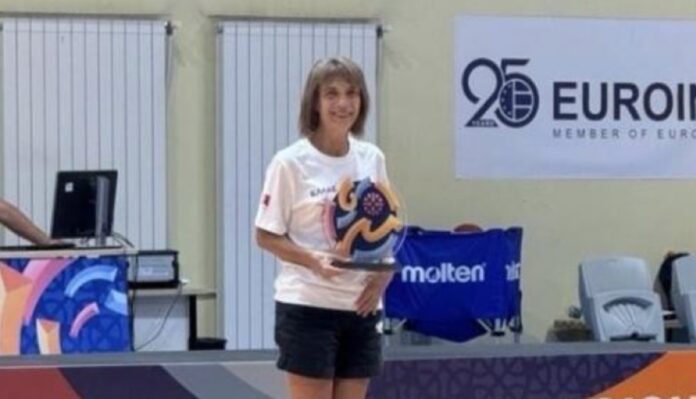 tsakiri giatros ethnikis neanidon