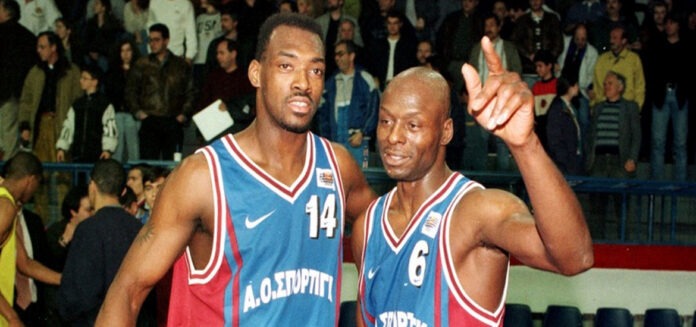 Wiggins-sporting-retro