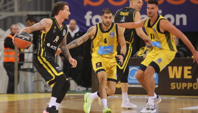 aris maroussi