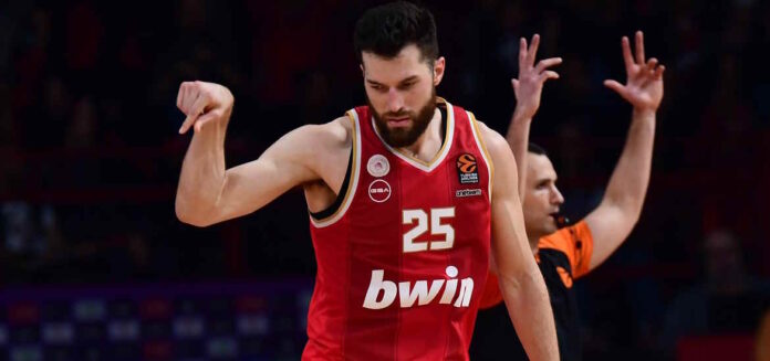 Ολυμπιακός Alec Peters