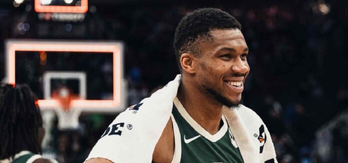 Μπακς Giannis Antetokounmpo