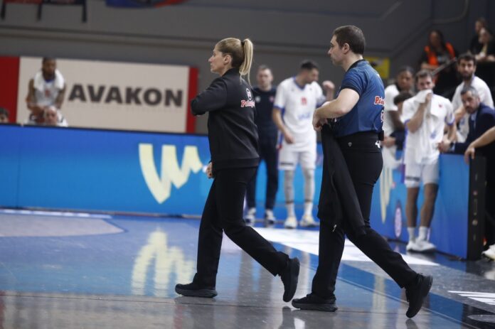 tsarouxa-apoxwrisi-panionios-oly