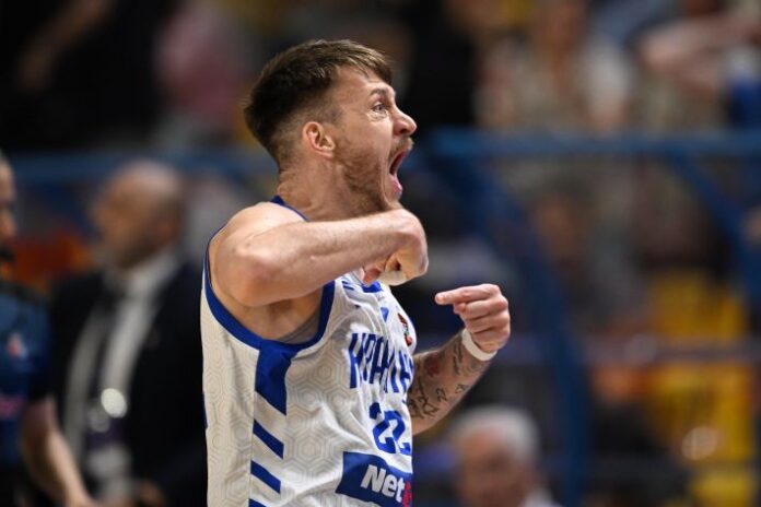 papantoniou-iraklis-megara-f4-1