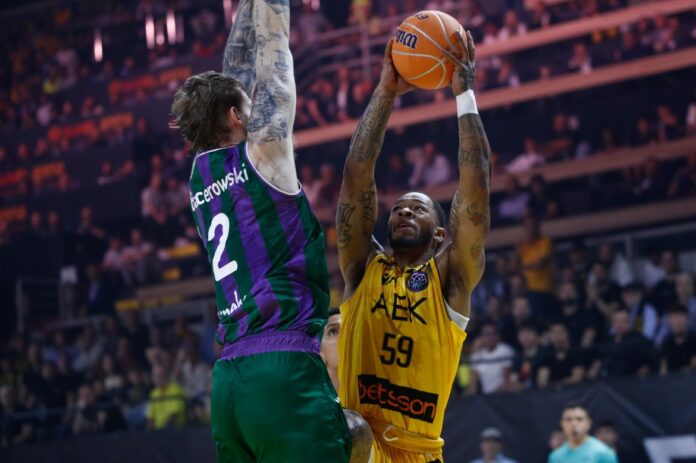 tucker-aek-malaga