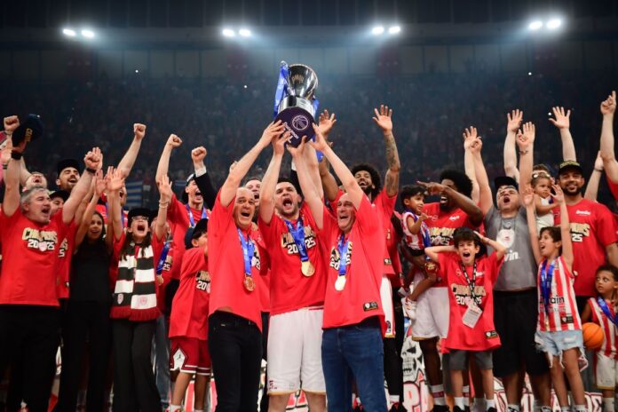 Olympiacos champions 2024-2025