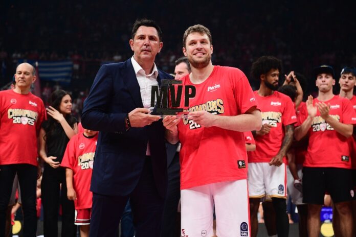 VEZENKOV-MVP-GBL-FINALS