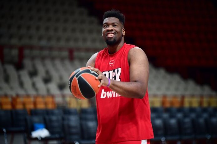 okekougien-olympiacos-proti-2025