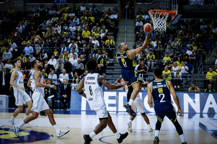 fenerbahcepetkim6-10-25horton-tucker