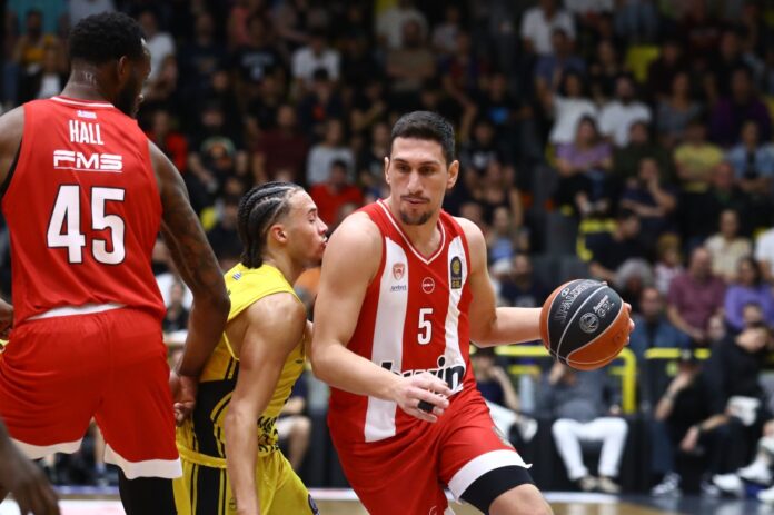 larentzakis-maroussi-oly