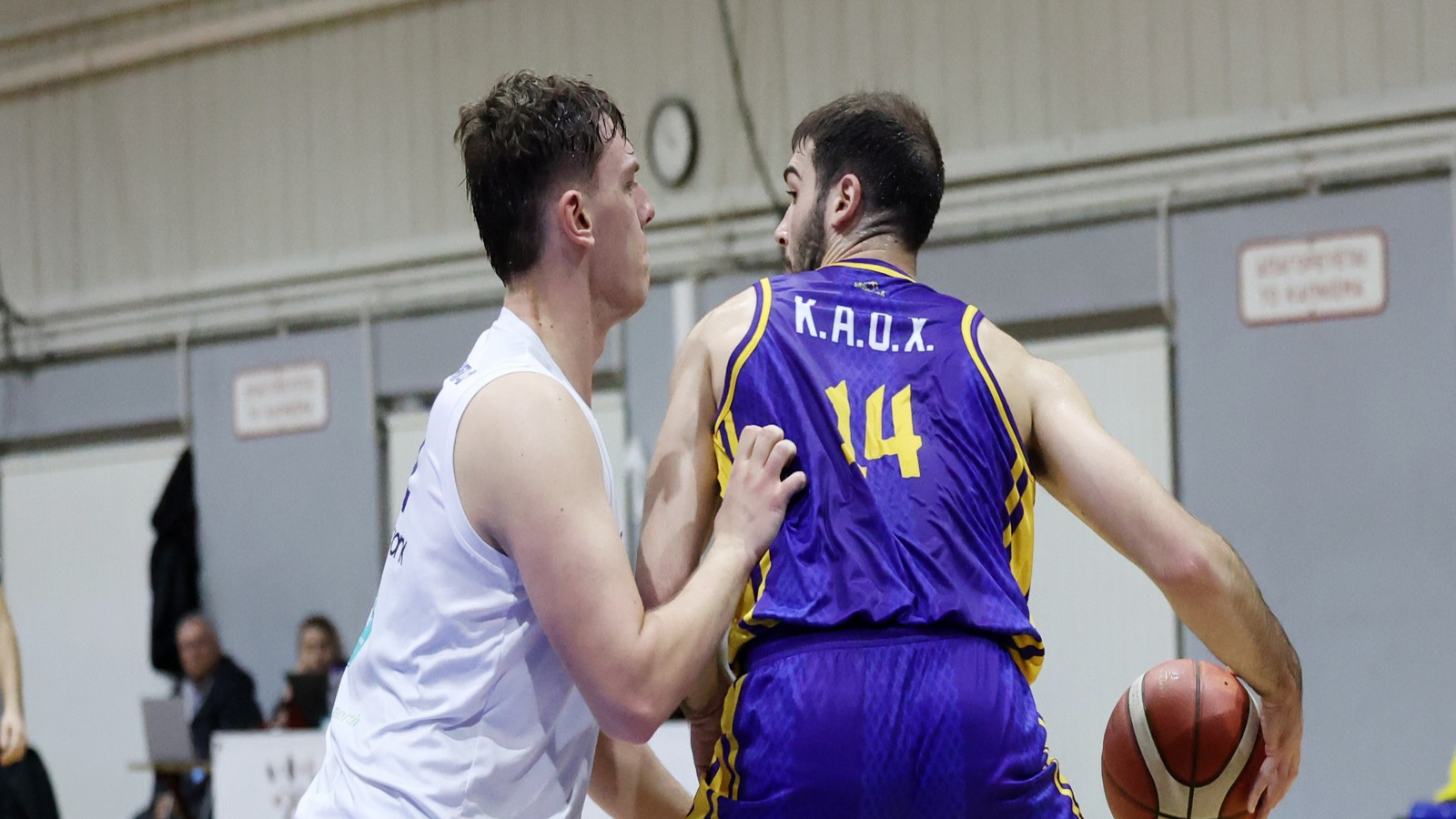 Μέγαρα ΟΝΕΧ BC: Κάνουν δικό τους και τον Γκιουζελίδη