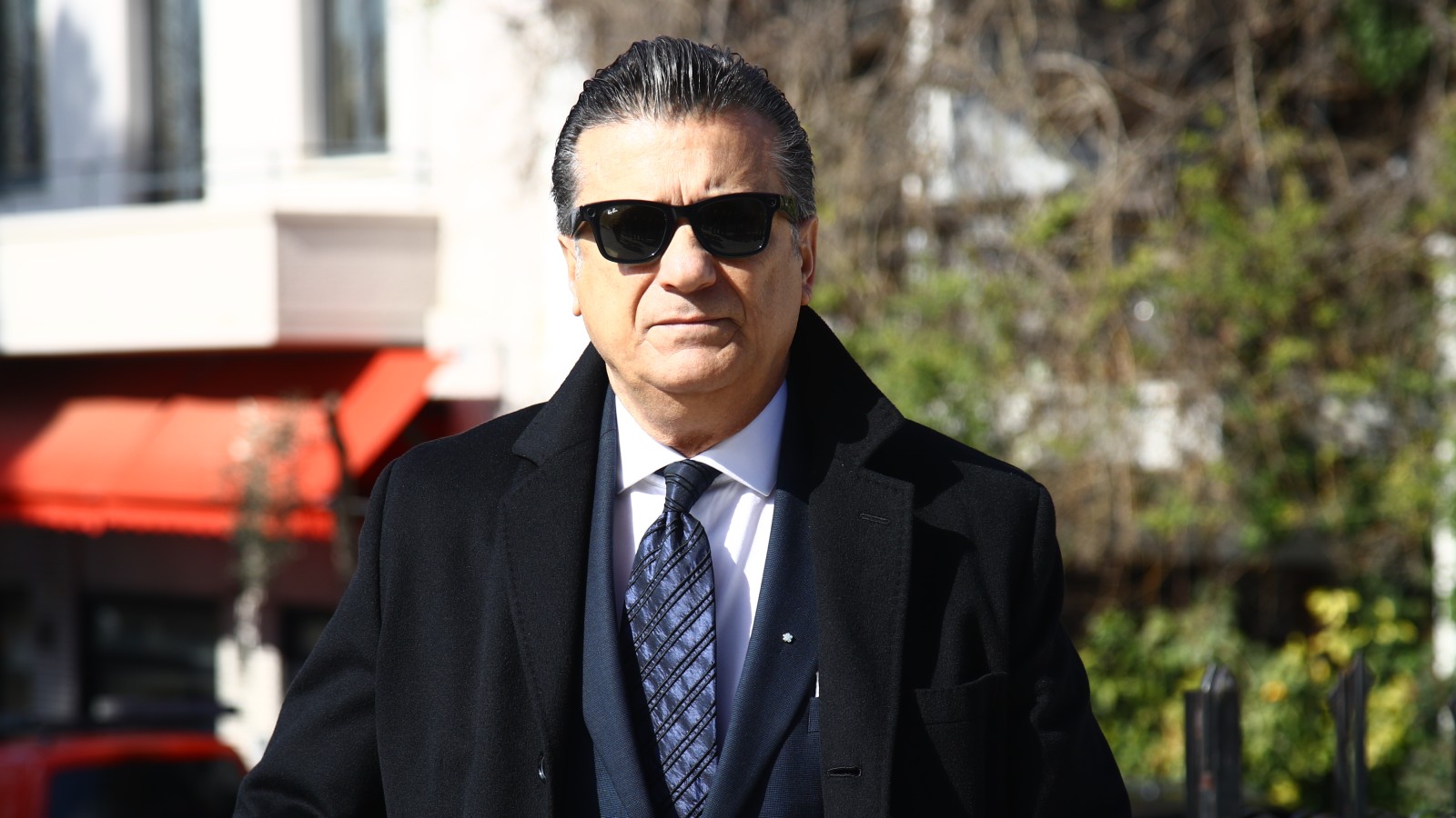 Παρθενόπουλος: «Φτάνει πια, όλος ο κόσμος βλέπει, βρείτε το θάρρος να παραιτηθείτε»