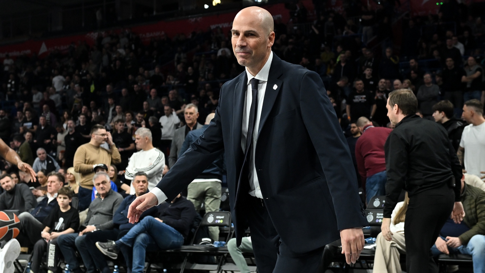 Ανανεώνει με τη Παρτίζαν ο Πενιαριόγια